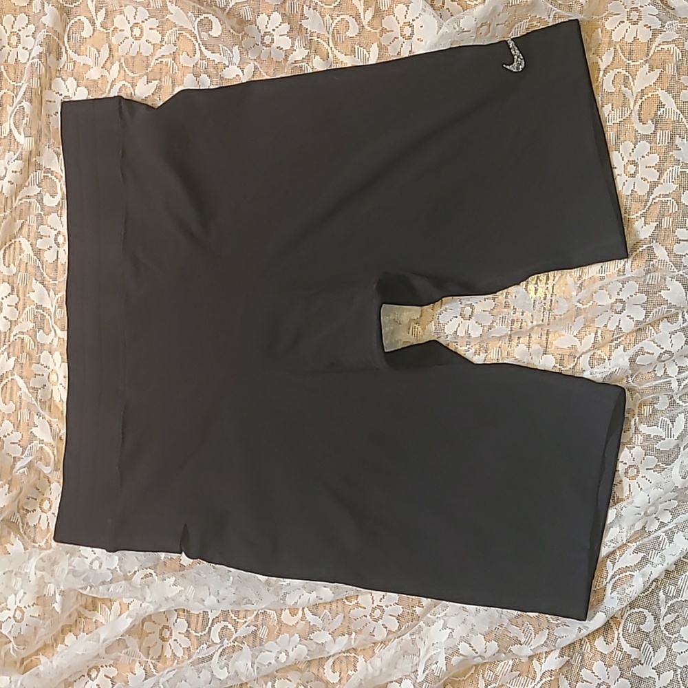 Mens XL nike yoga spandex short NWT